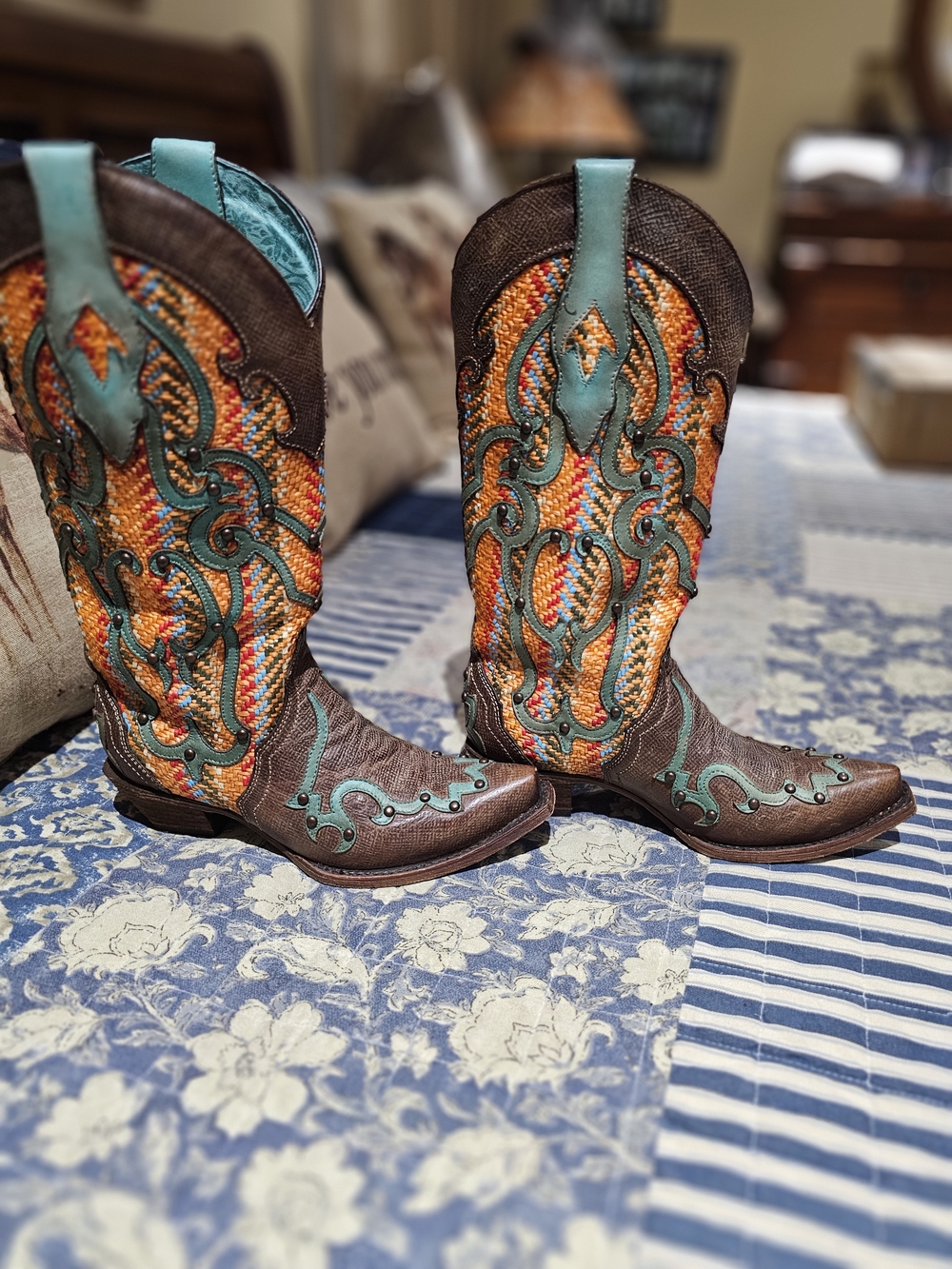 Women’s Genuine Leather Western Boots Multi Colors With Stud Accents - Picture 3 of 10